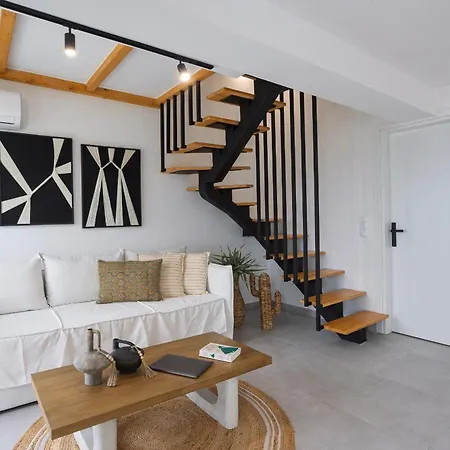 Phos Maisonettes شقة *