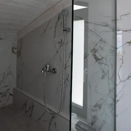 Phos Maisonettes Nikiana